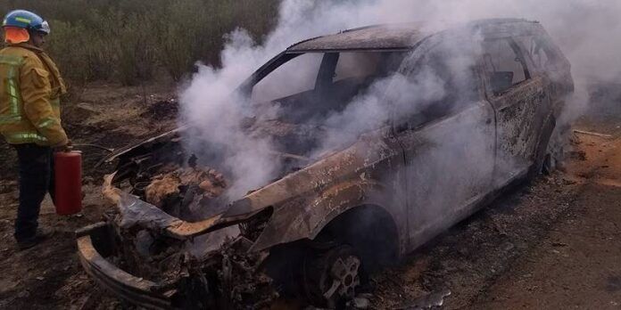 auto-incendiado-f60