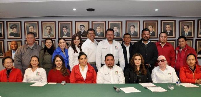 secretarios-pri-e26
