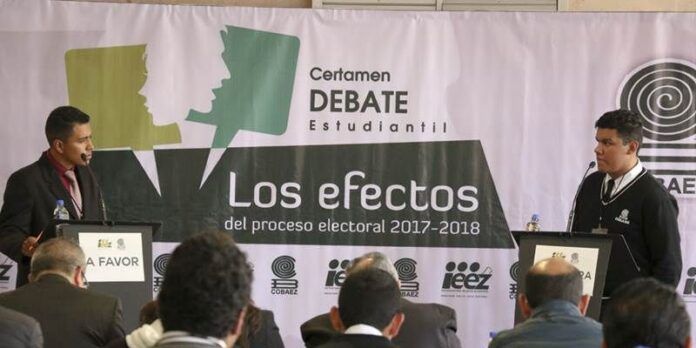 debate-estudiantil-2-5da