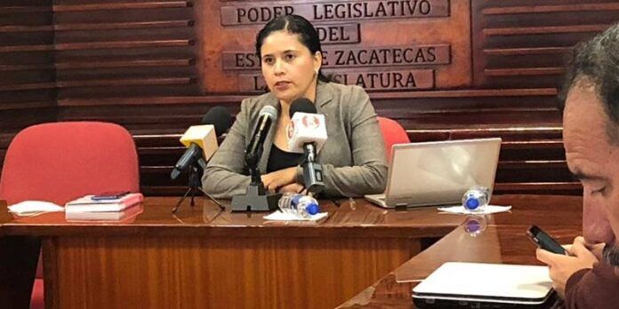 alma-gloria-davila-4e7