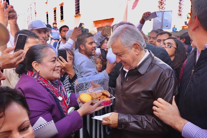 mitin amlo 13