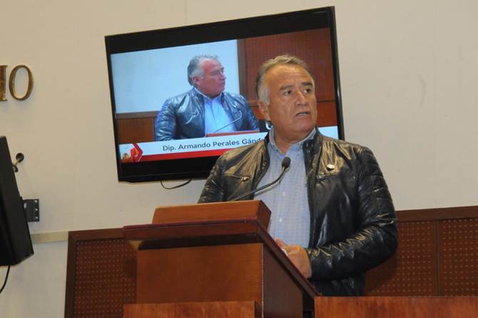 armando perales