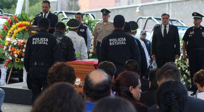 policia homenaje 1
