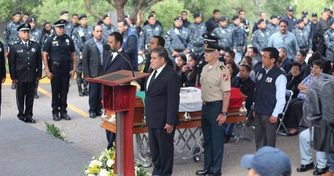 policia homenaje 2