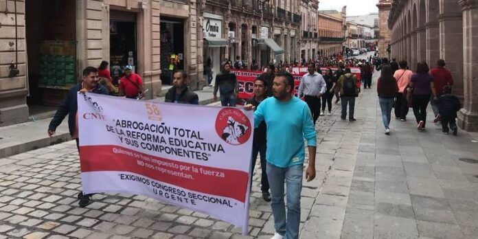 maestros-protesta-1-192