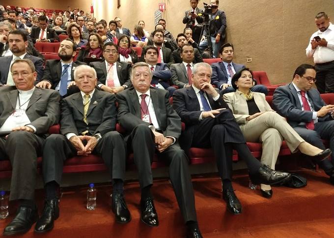 tello invitados