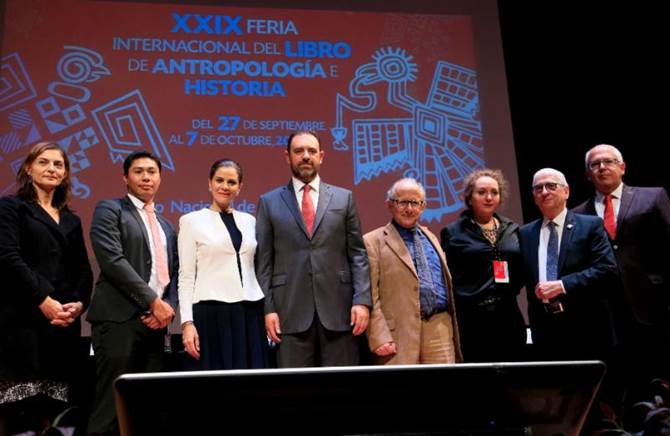 tello feria libro 2