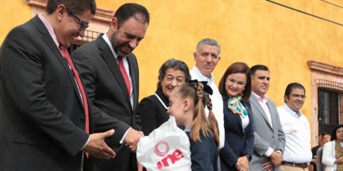 tello-escuelas_1-ec7