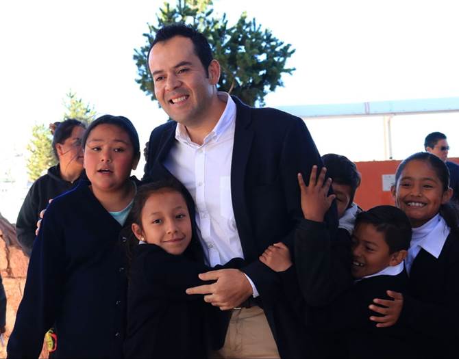 ulises mejia escuela 1