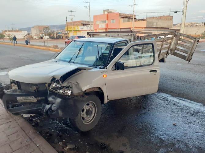 camioneta destrozada