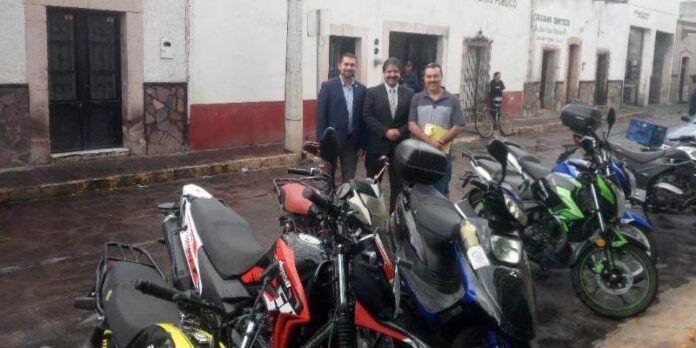 plaqueo-motocicletas-b95
