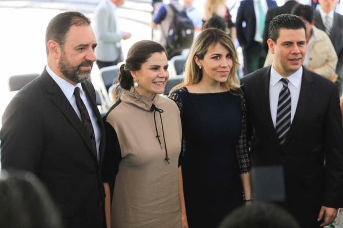 homenaje lopez velarde 1