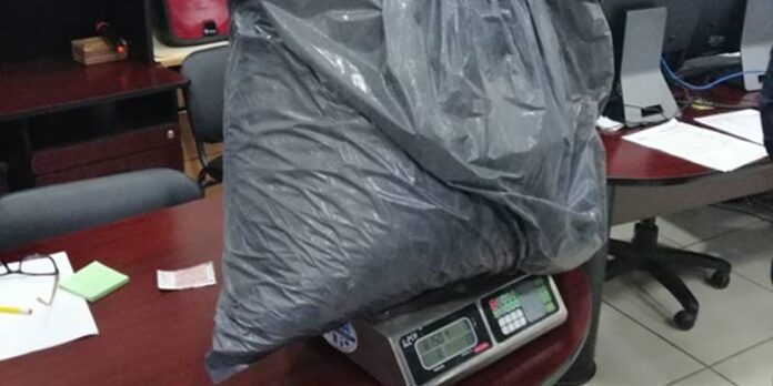 8-kilos-marihuana-23b