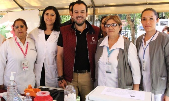 ulises mejia dia mujer