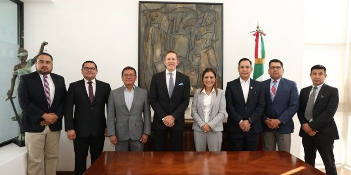 donacion-equipo-judicial-605