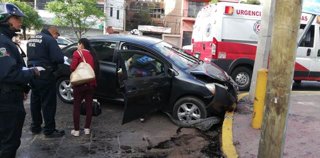 choque parada autobuses1