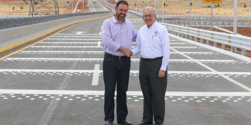 Gobernador y secretario de Comunicaciones llegan a acuerdos. (Twitter @ATelloC) Gobernador y secretario de Comunicaciones llegan a acuerdos