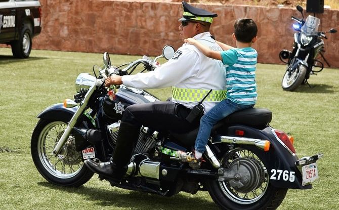 dia niño policia 2