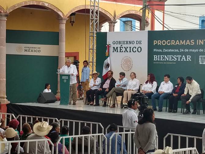 amlo pinos 3