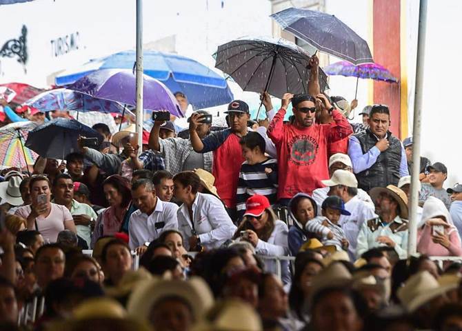 amlo pinos 8