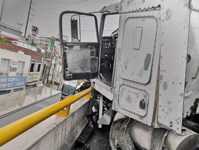 accidente trailer 1