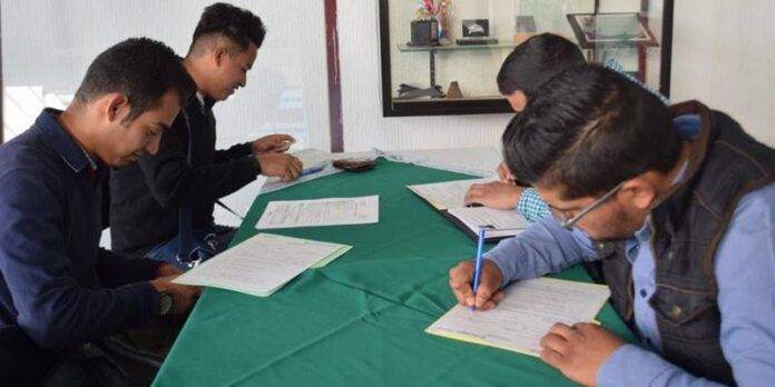 empleo-jovenes-fce