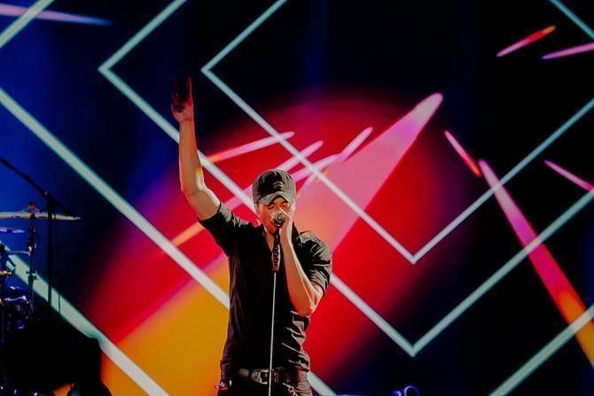 enrique iglesias 4