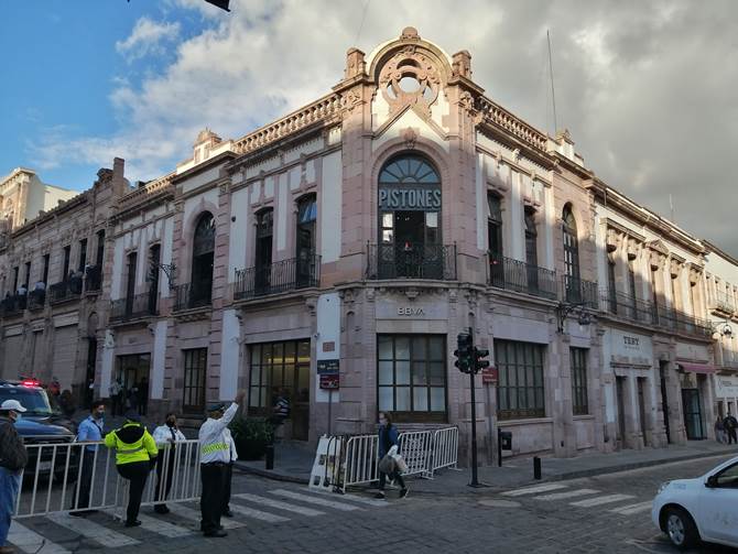 bares 6