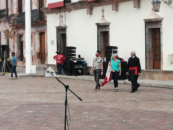 preparativos grito 8