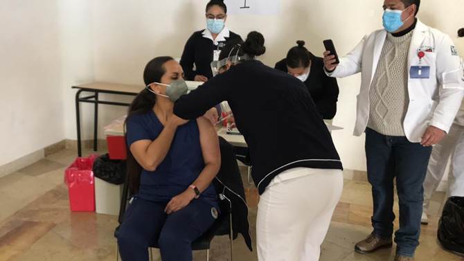 inicia vacunacion 9