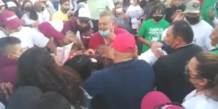 pelea-a32