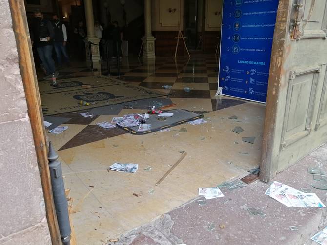 destrozos mineros calderon7