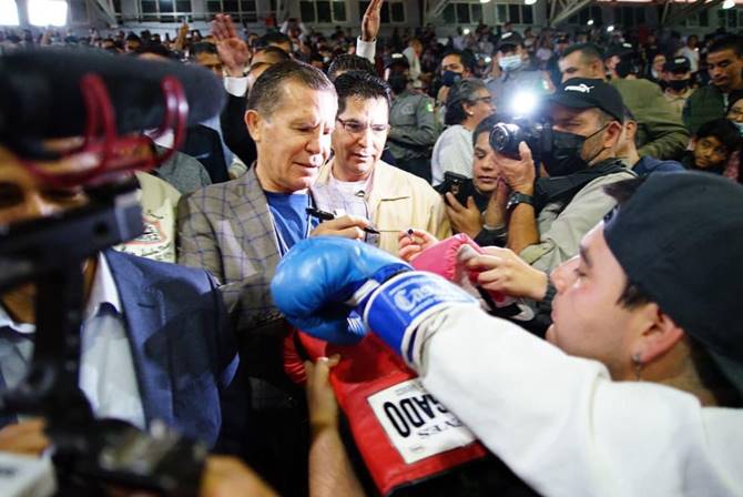 julio cesar chavez 2