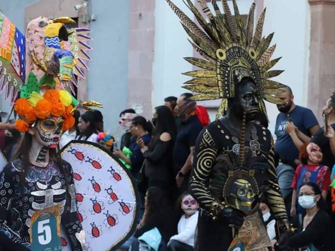 desfile muertos 15