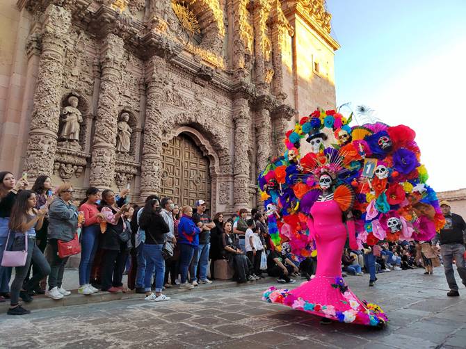 desfile muertos 2