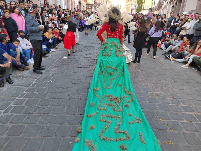 desfile muertos 3