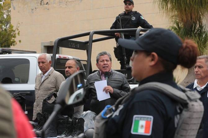 policias pinos 2