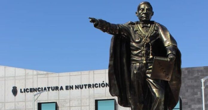 benito_estatua_4-ab5