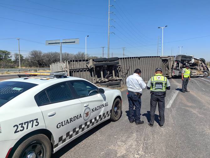 trailer volcado
