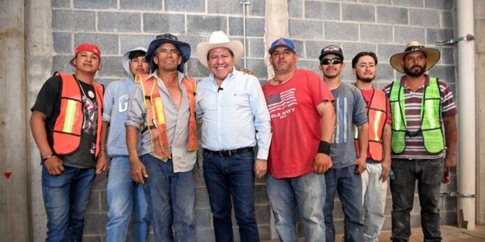 monreal-trabajadores-construccion-829