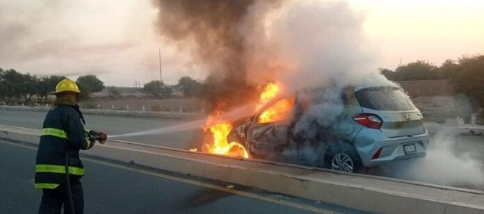 auto_incendiado_gpe-3e5