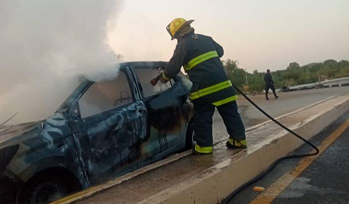 auto incendiado gpe3