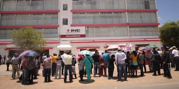 Protesta en INE Zacatecas Protesta en INE Zacatecas
