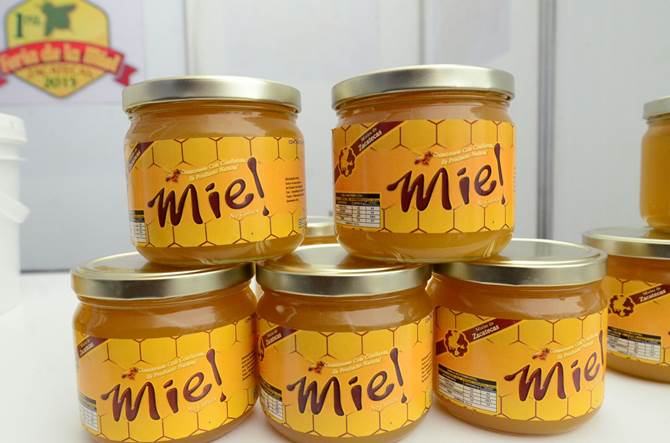Miel, uno de los alimentos mitificados Miel, uno de los alimentos mitificados