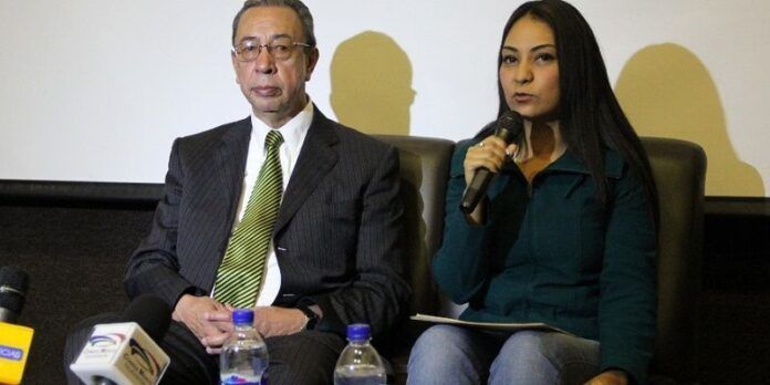 Gustavo Salinas y Gabriela Marcial Gustavo Salinas y Gabriela Marcial