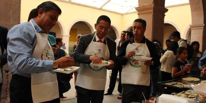 Invitan autoridades y Canirac Invitan autoridades y Canirac