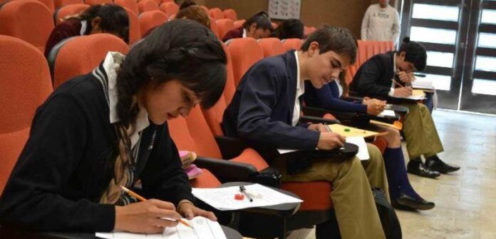 Para estudiantes de excelencia Para estudiantes de excelencia