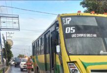 Atropellan a mujer con transporte público frente a primaria en Villas de Guadalupe