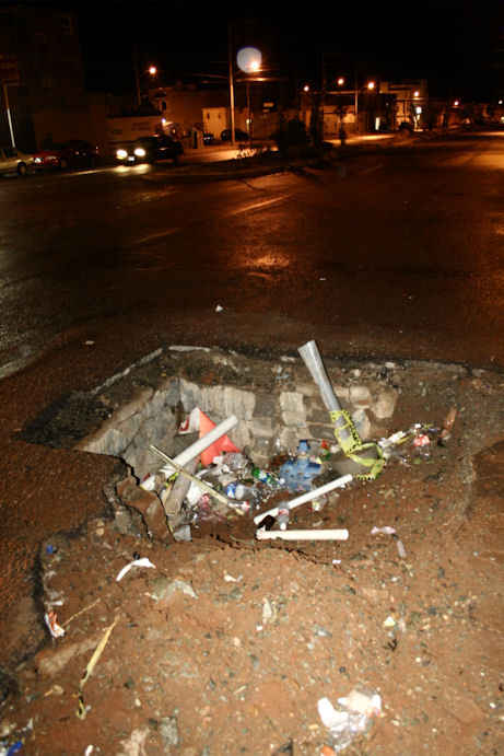 Hay enormes baches. (Leonardo Moreno) Hay enormes baches. (Leonardo Moreno)