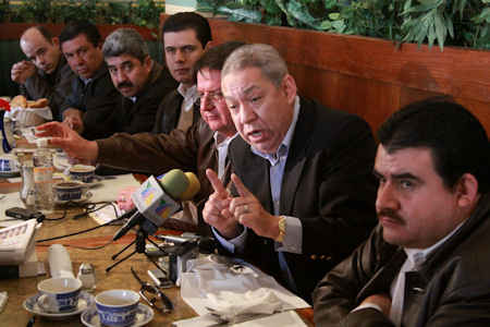 Los diputados opositores en conferencia de prensa. (Zacatecasonline) Los diputados opositores en conferencia de prensa. (Zacatecasonline)